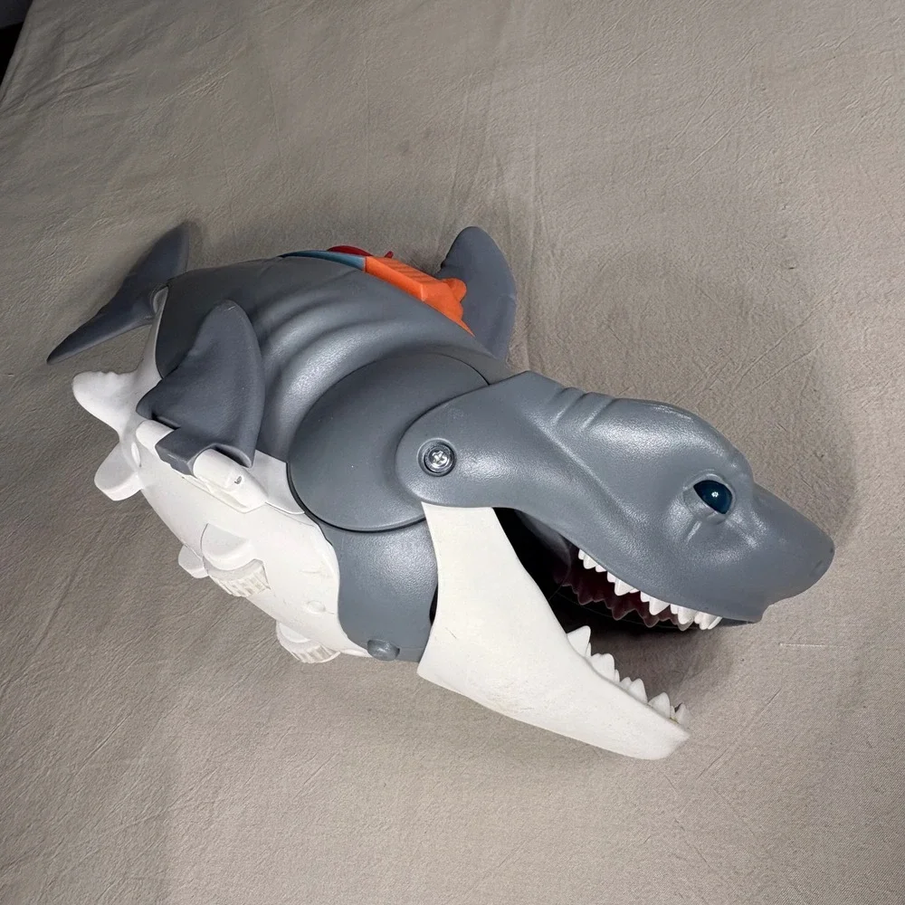 MATCHBOX mattel shark